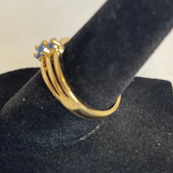 Dainty Triple Blue Stone Gold Tone Statement Ring Size 5.5 Elegant and Fashionab - Picture 4 of 10